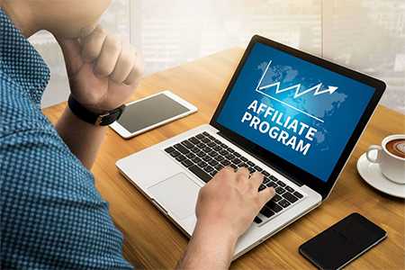 high-ticket vs low-ticket affiliate programs
