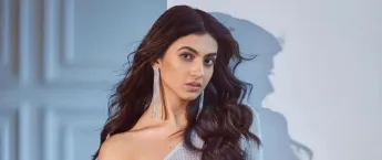 Kashika Kapoor Kashika Kapoor