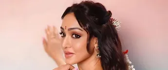 Khushalii Kumar Khushalii Kumar