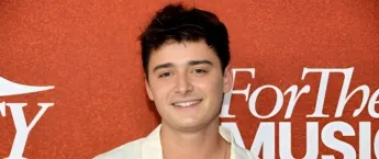 Noah Schnapp Noah Schnapp