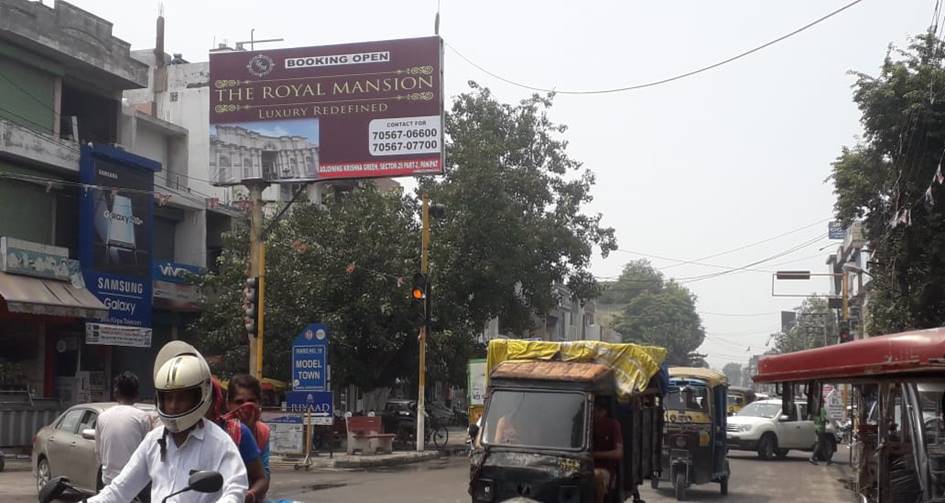 Outdoor Advertising image