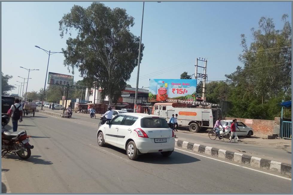 Outdoor Advertising image