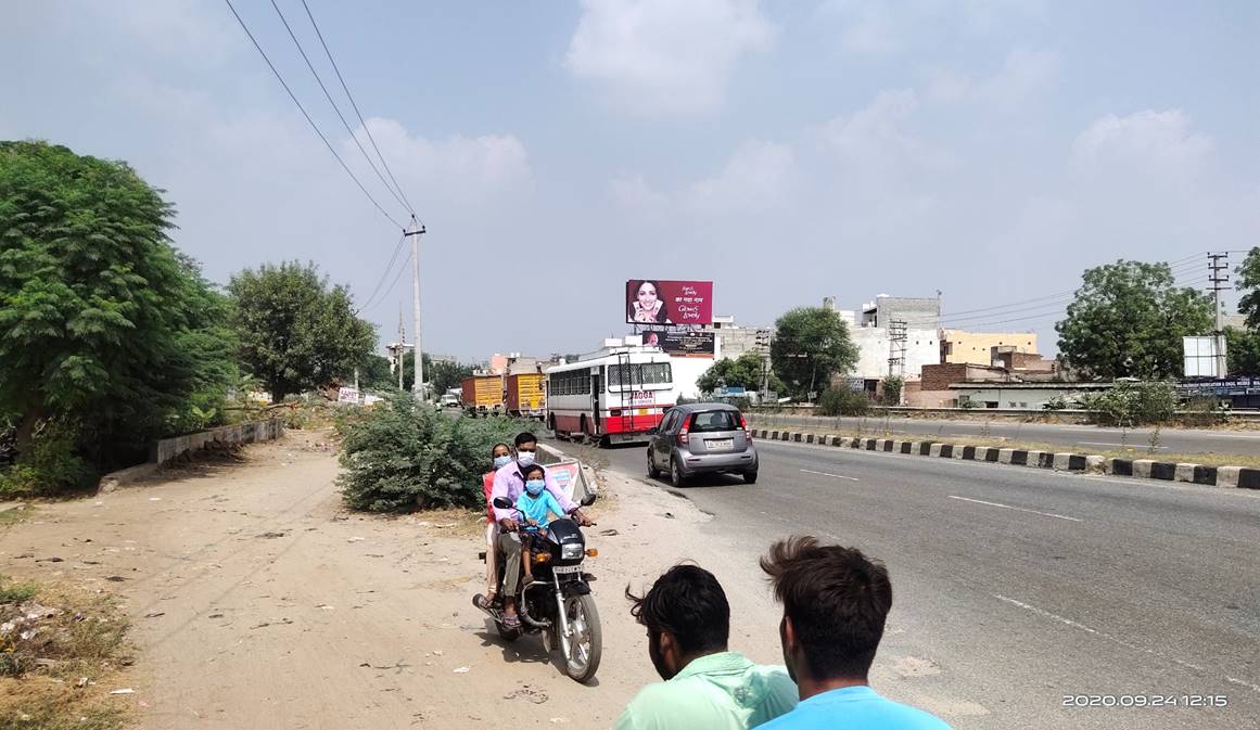 Outdoor Advertising image