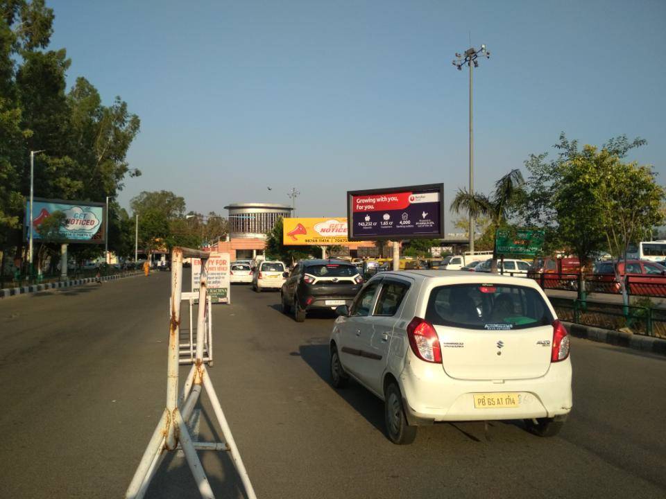 Outdoor Advertising image
