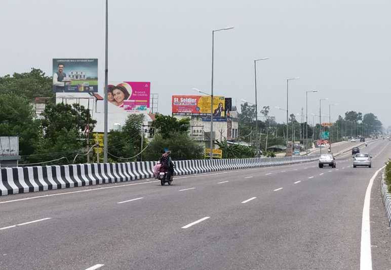 Outdoor Advertising image