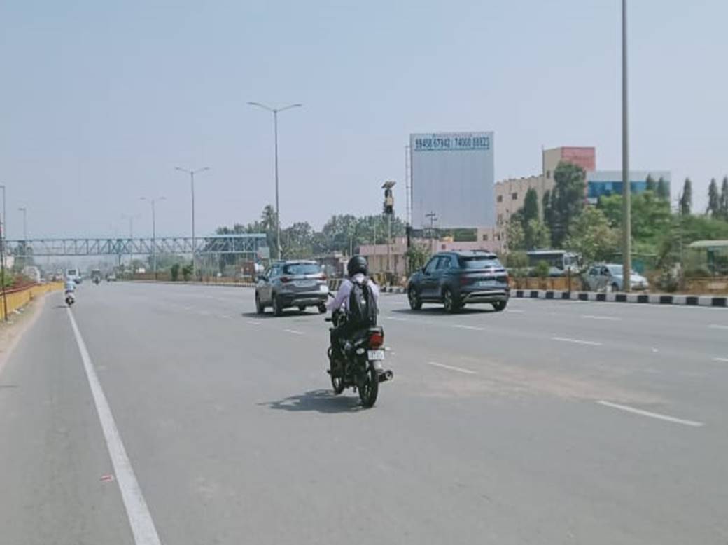 Outdoor Advertising image