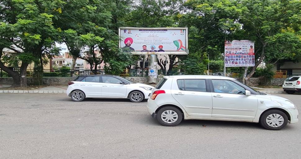 Outdoor Advertising image