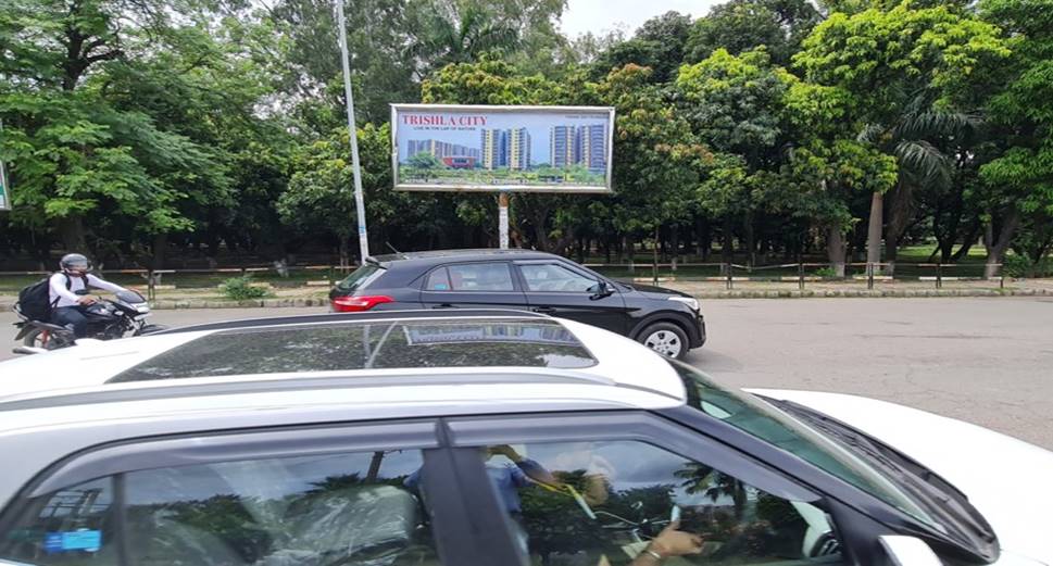 Outdoor Advertising image