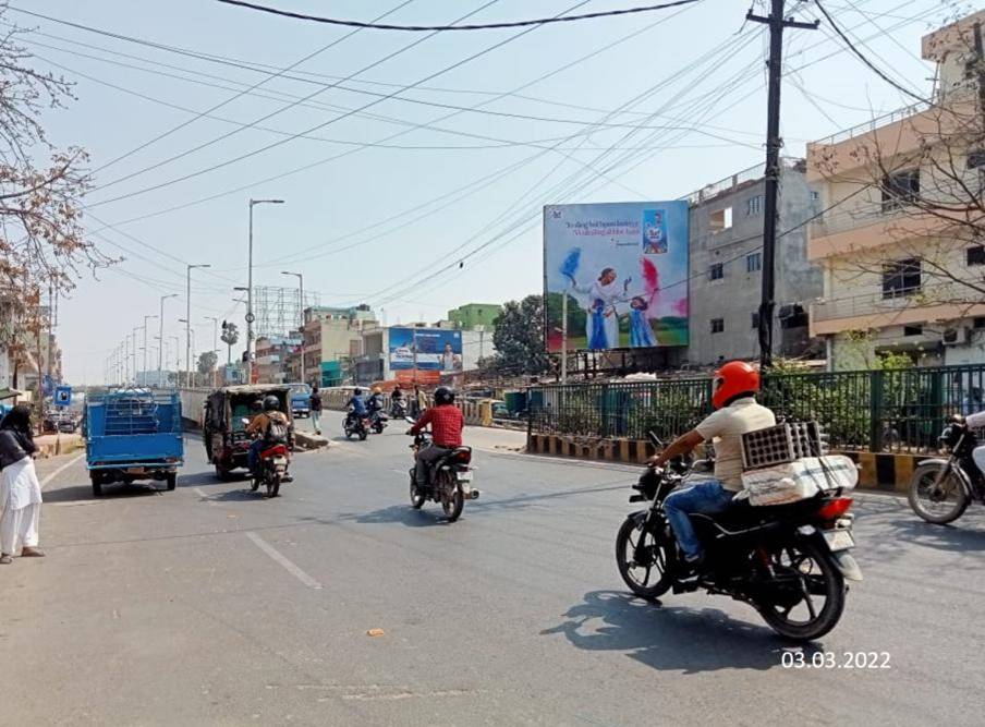 Outdoor Advertising image