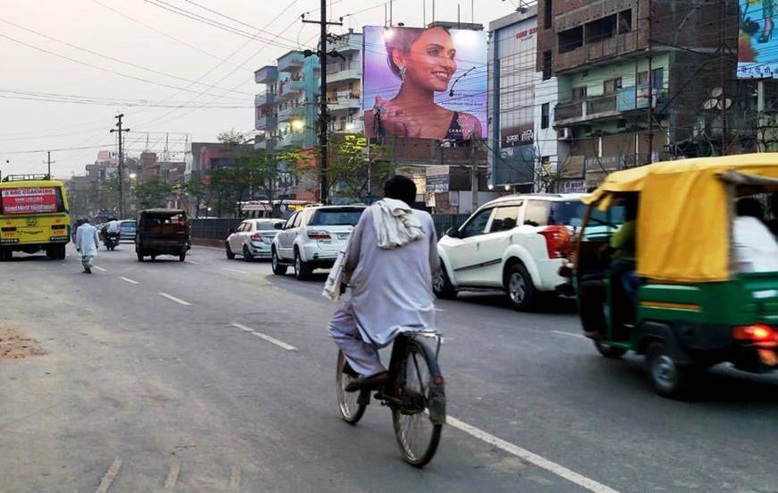 Outdoor Advertising image