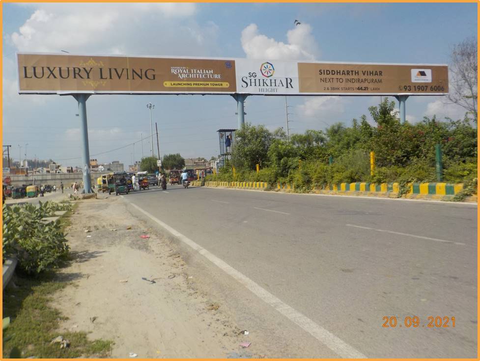 Outdoor Advertising image