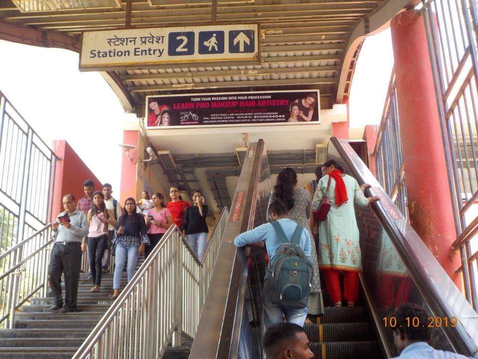 Outdoor Advertising image