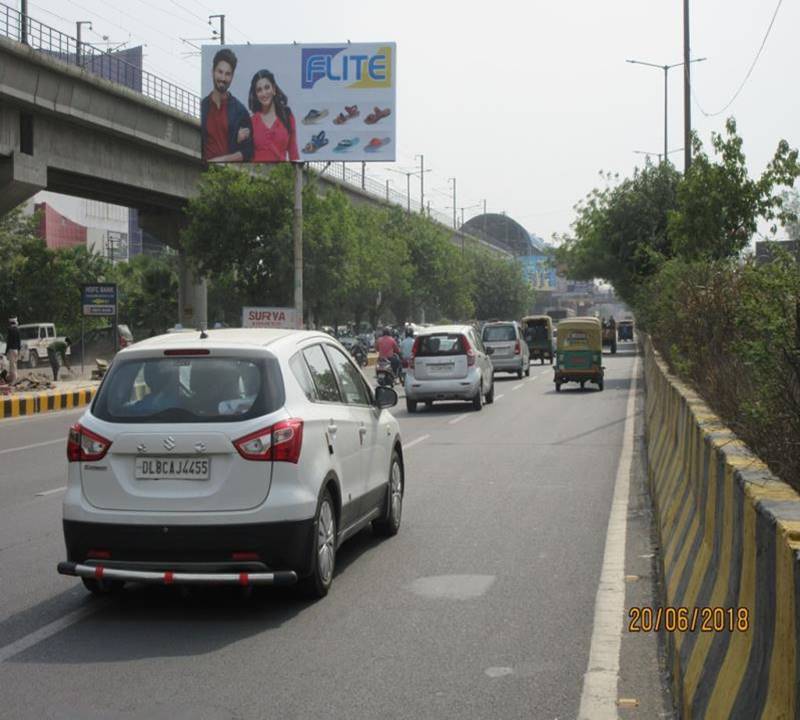 Outdoor Advertising image