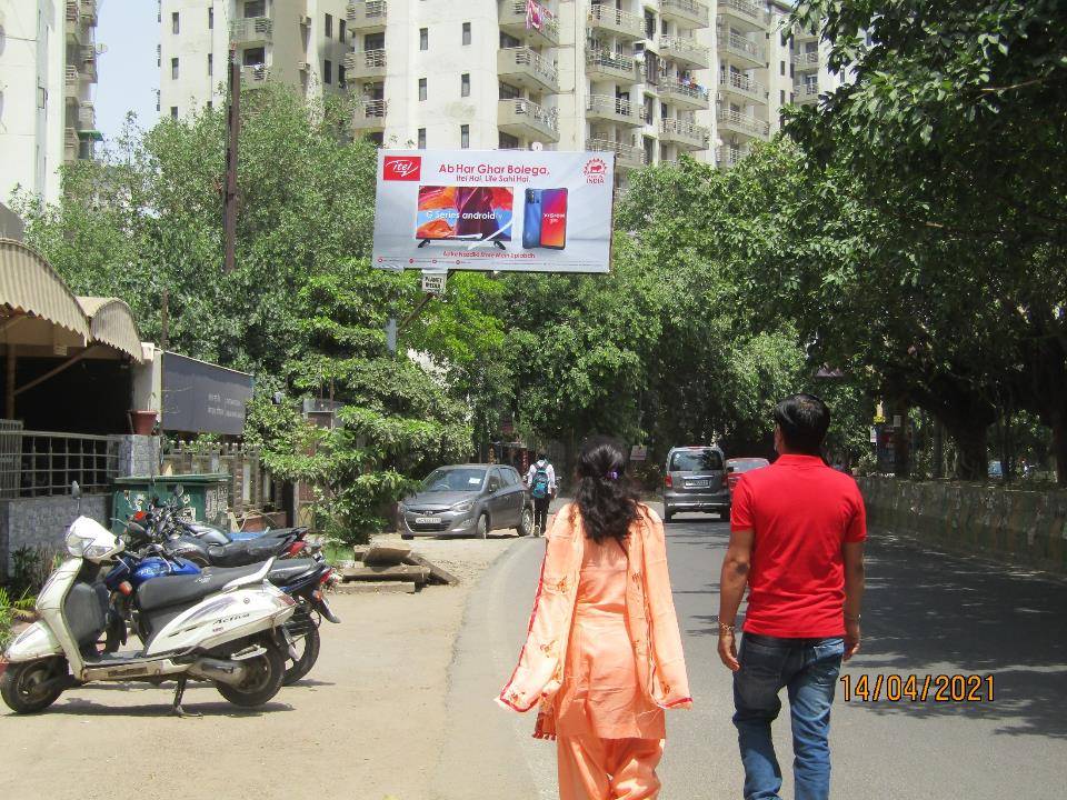 Outdoor Advertising image