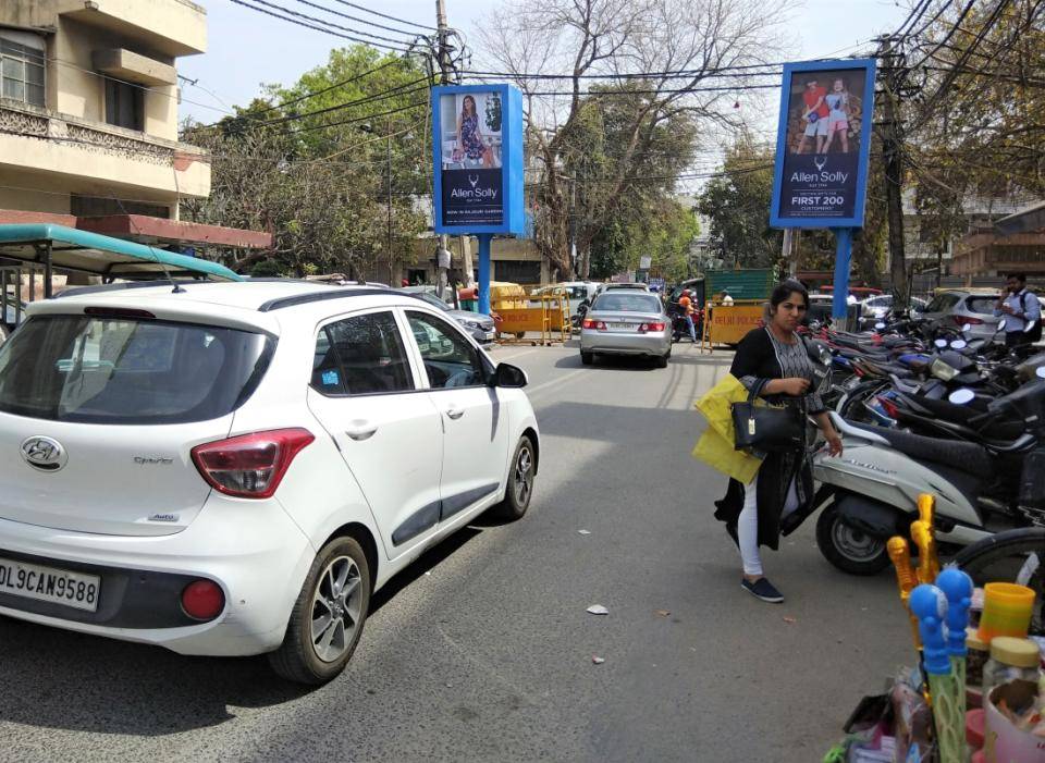 Outdoor Advertising image
