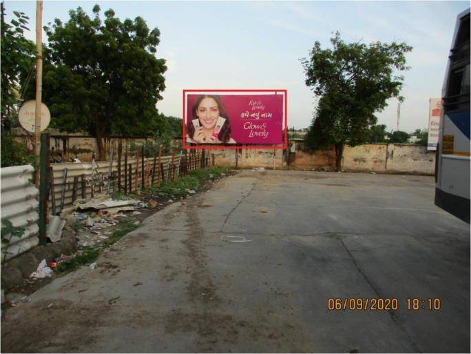 Outdoor Advertising image