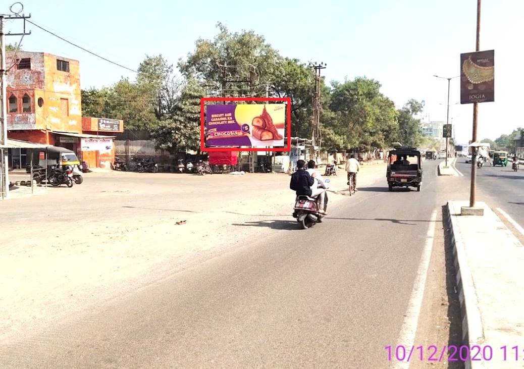 Outdoor Advertising image