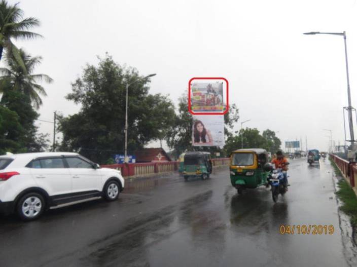 Outdoor Advertising image