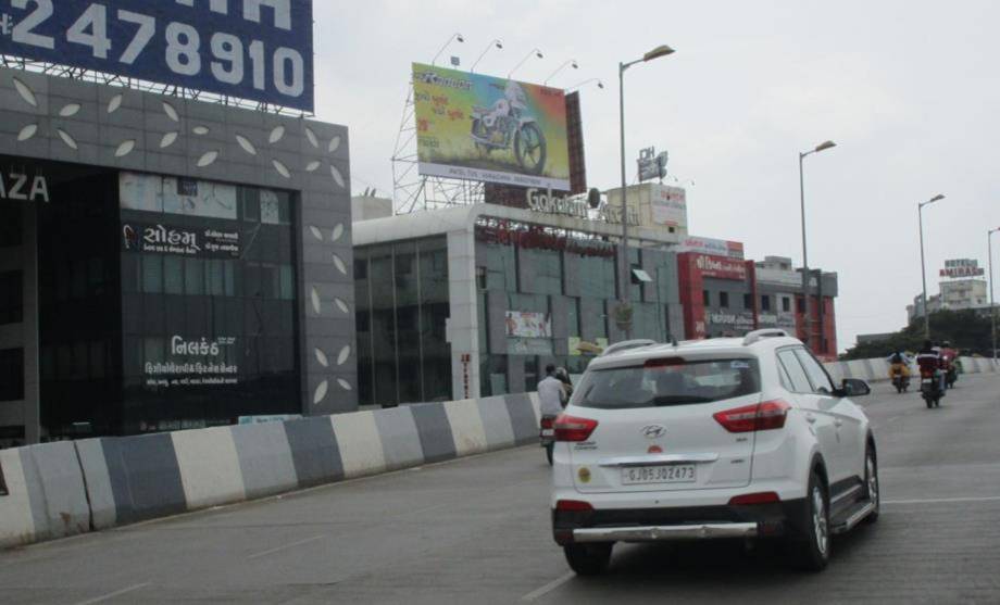 Outdoor Advertising image