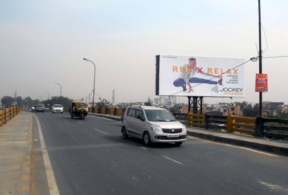 Outdoor Advertising image