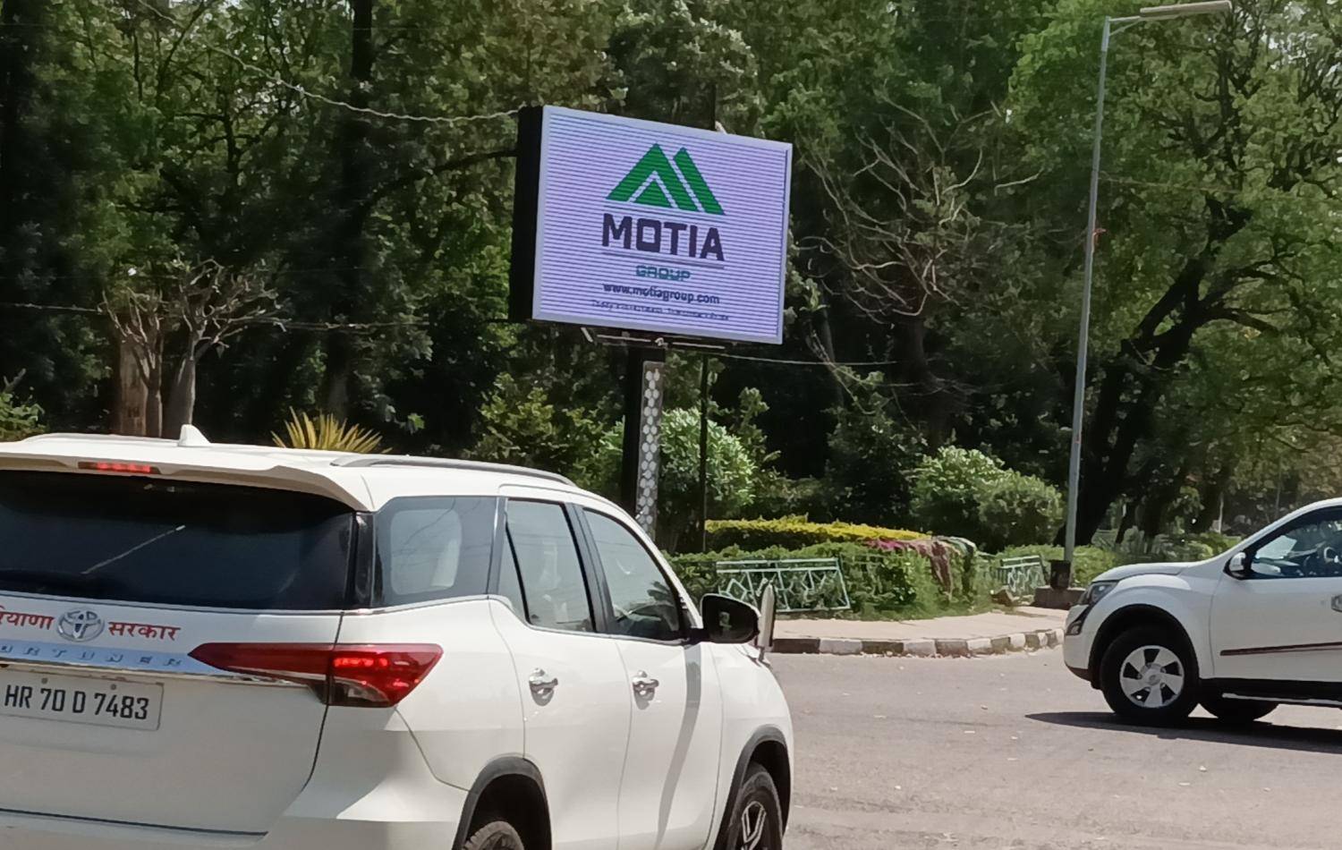 Outdoor Advertising image