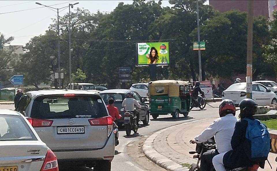 Outdoor Advertising image
