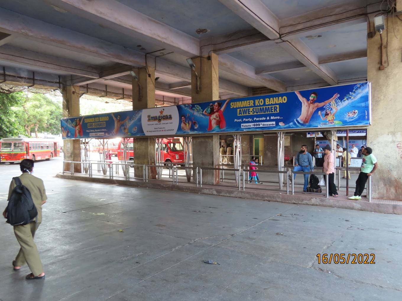 Outdoor Advertising image
