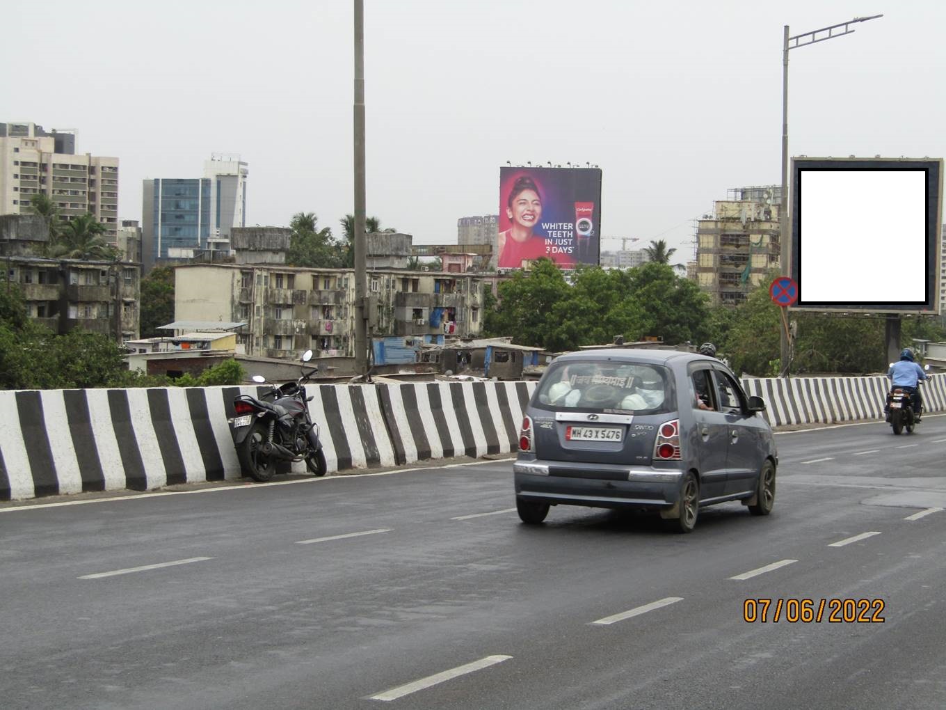 Outdoor Advertising image