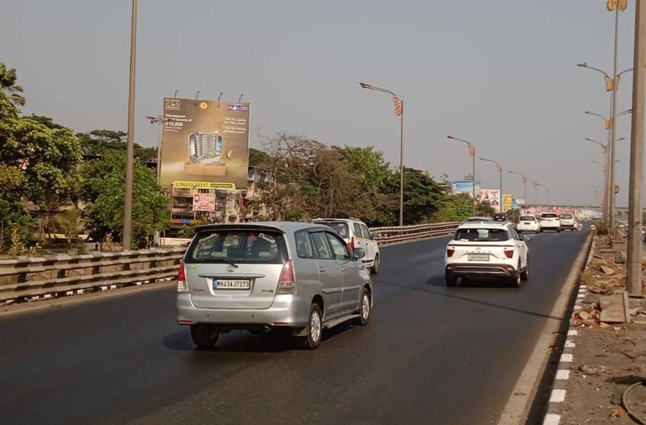 Outdoor Advertising image