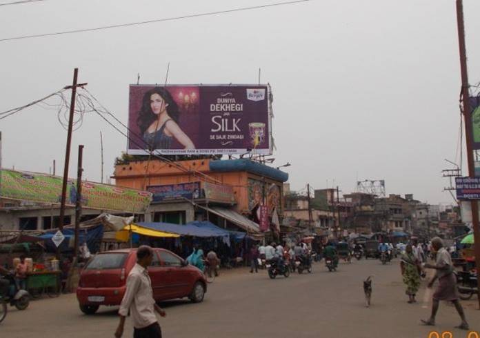 Outdoor Advertising image