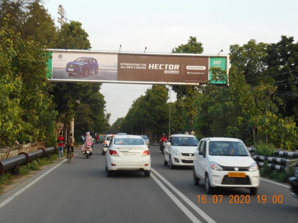 Outdoor Advertising image
