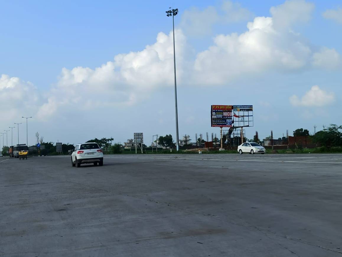 Outdoor Advertising image