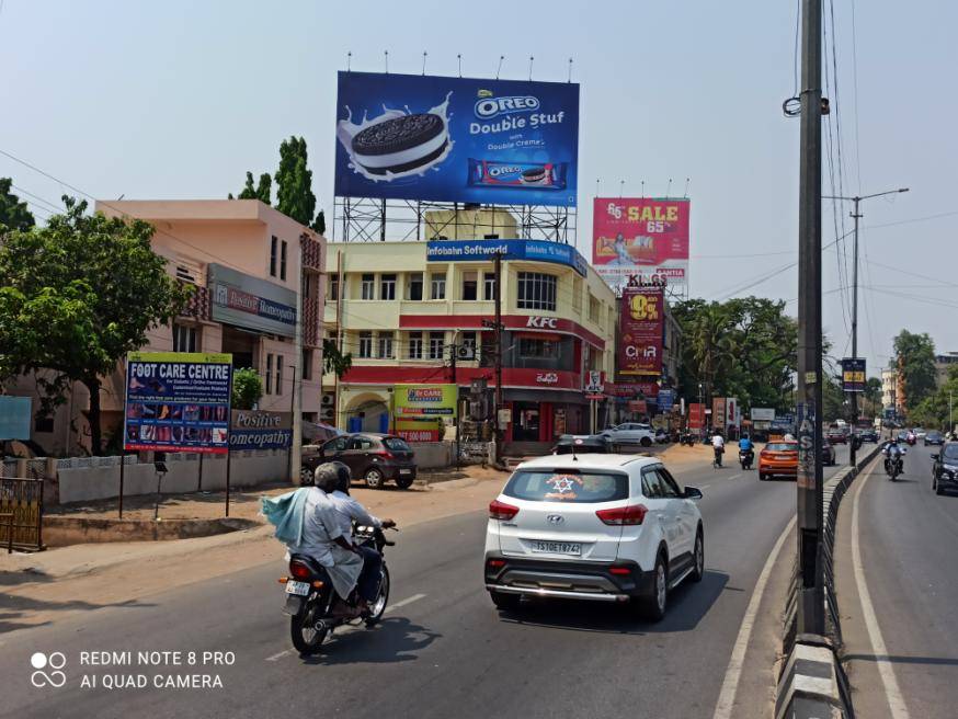 Outdoor Advertising image