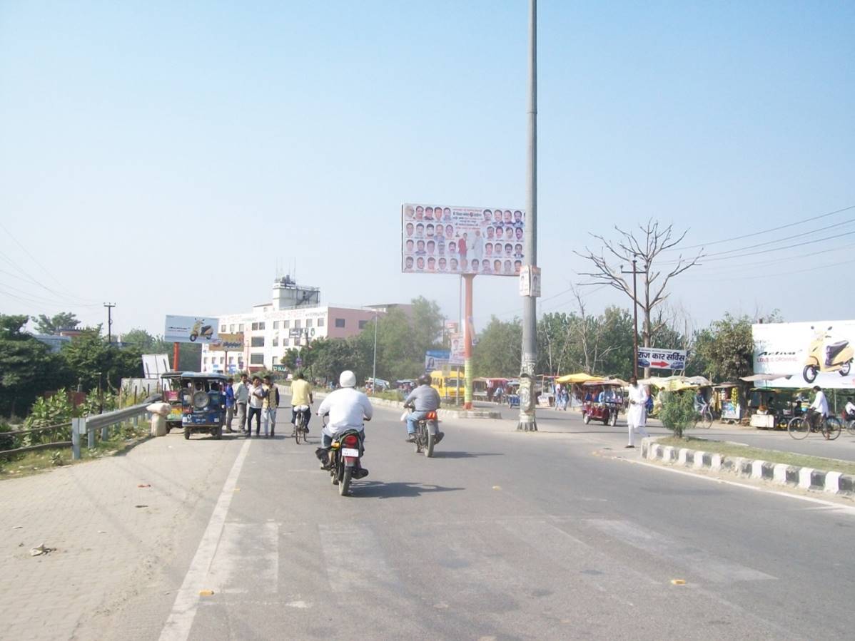 Outdoor Advertising image