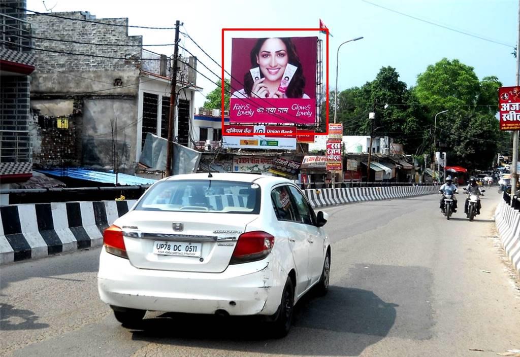Outdoor Advertising image
