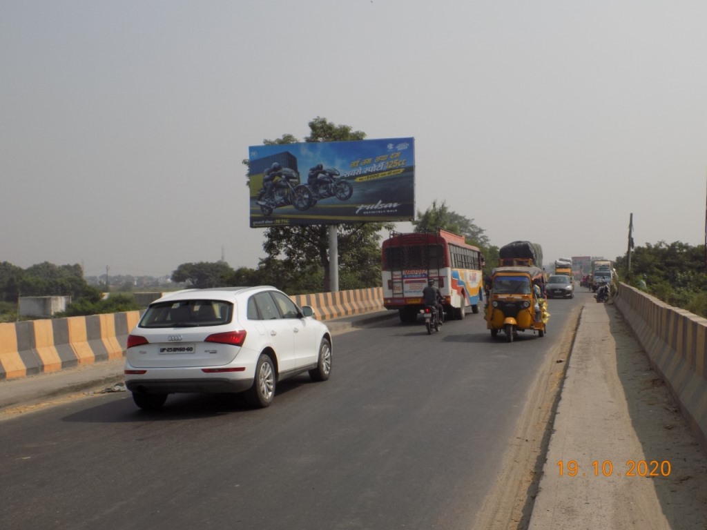 Outdoor Advertising image