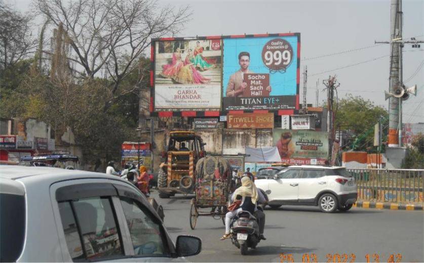 Outdoor Advertising image