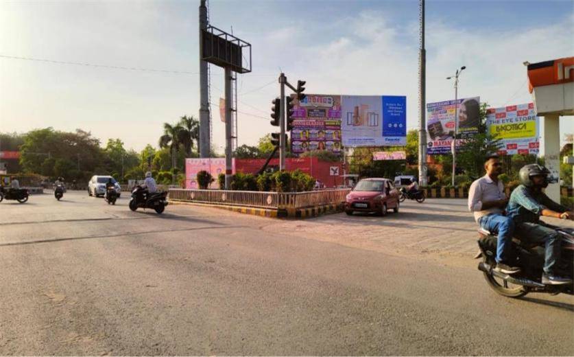 Outdoor Advertising image
