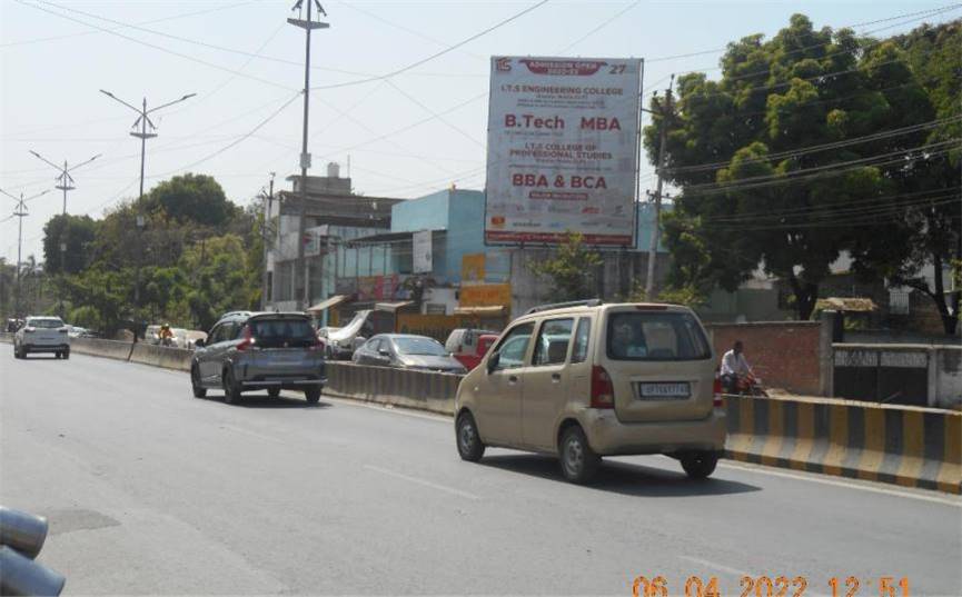 Outdoor Advertising image