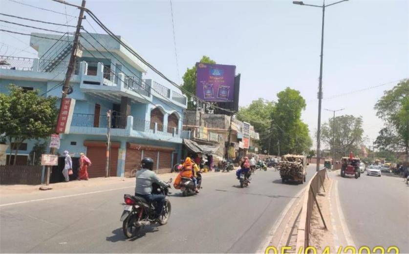 Outdoor Advertising image