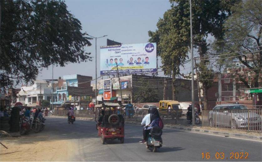 Outdoor Advertising image