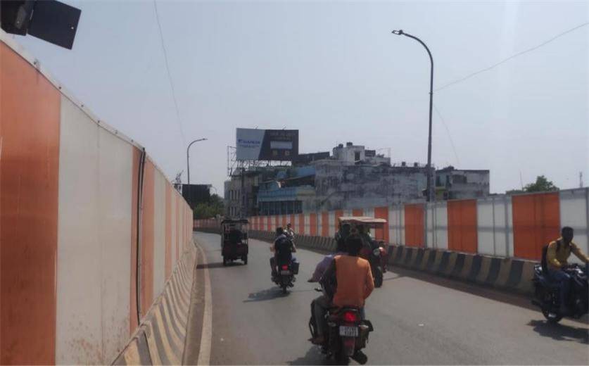 Outdoor Advertising image
