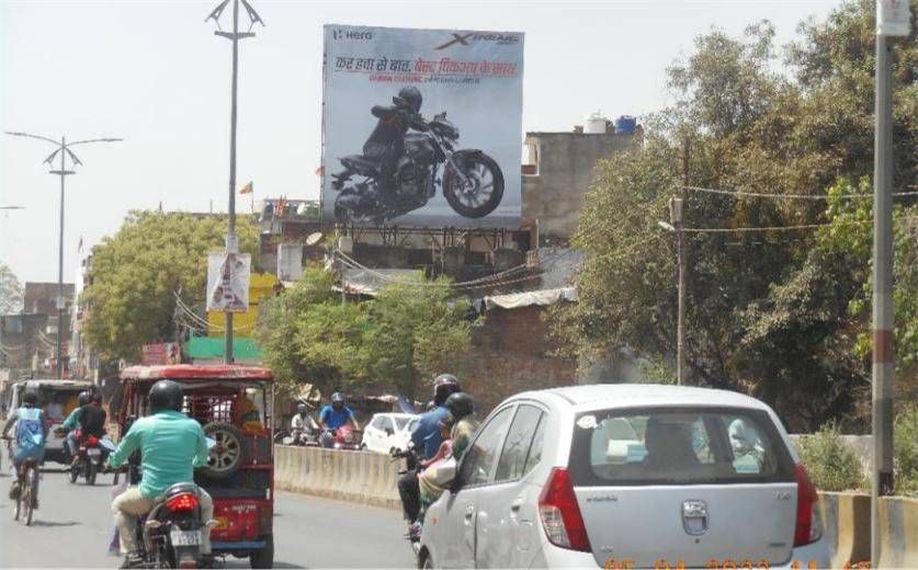 Outdoor Advertising image