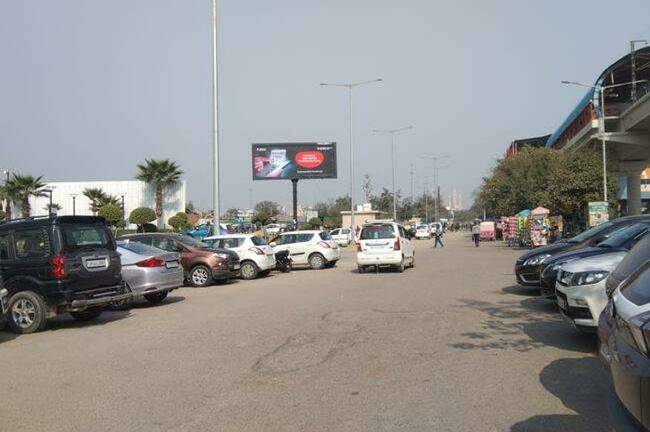 Outdoor Advertising image