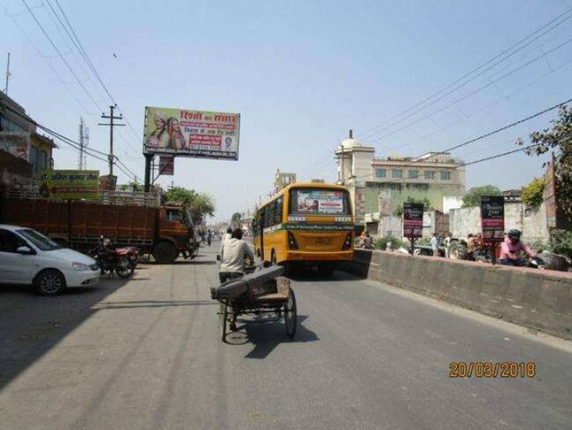 Outdoor Advertising image