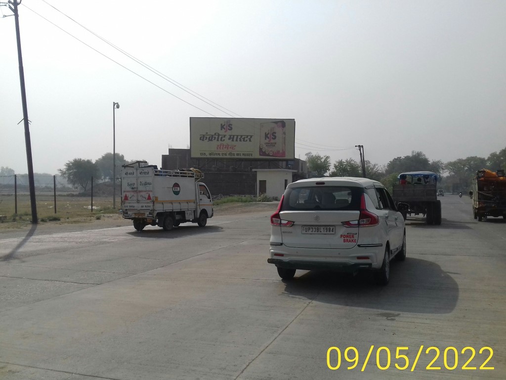 Outdoor Advertising image
