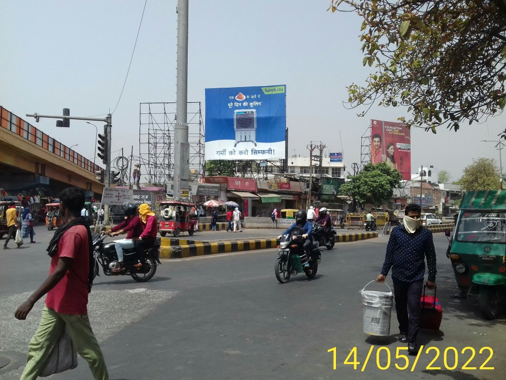 Outdoor Advertising image