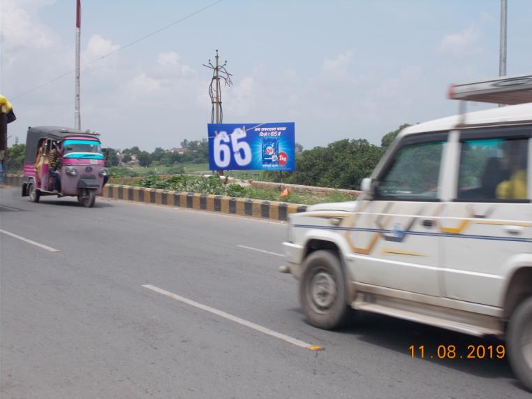 Outdoor Advertising image