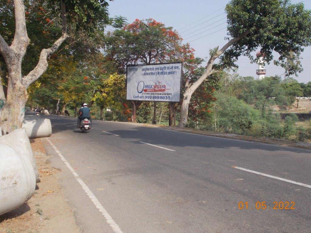Outdoor Advertising image