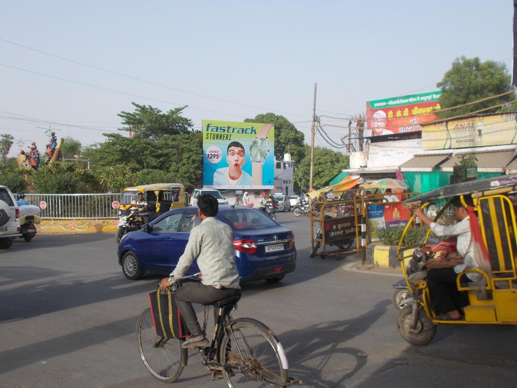 Outdoor Advertising image